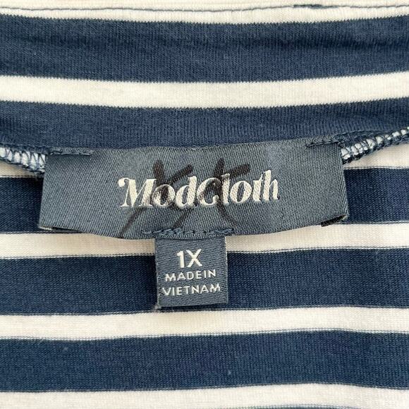 ModCloth V-Neck Nautical Stripe Short Sleeve Cotton T-Shirt Navy White, Size 1X‎ - Picture 3 of 7